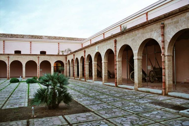Auguste Escoffier, 30 nuovi Discepoli intronizzati a Terrasini Palazzo d’Aumale a Terrasini Auguste Escoffier